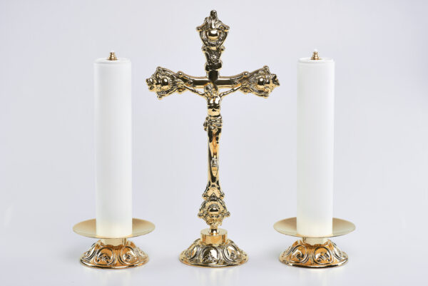 Coppia candelieri dorati completi di finte candele art. G.1676